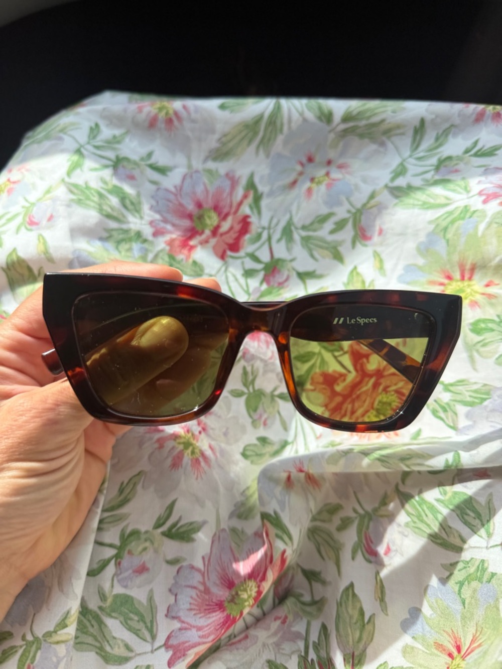 Le Specs Le Coeur Sunglasses - Picture 4 of 6